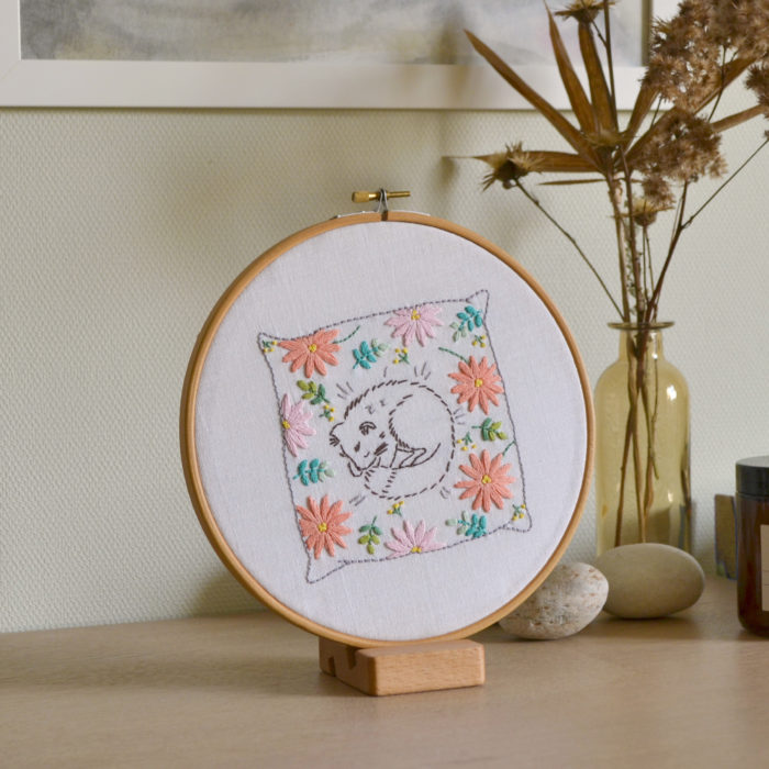 Sleeping cat floral hand embroidery hoop