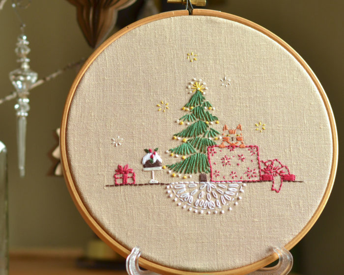 Cat under the Christmas tree hand embroidery hoop