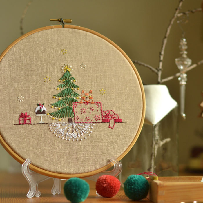 Cat under the Christmas tree hand embroidery hoop